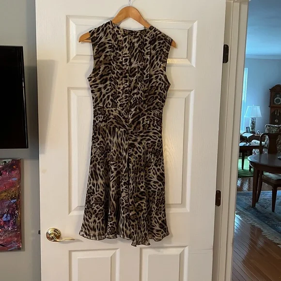 L’ AGENCE Animal print midi Dress 👗 with lining. - Picture 9 of 13